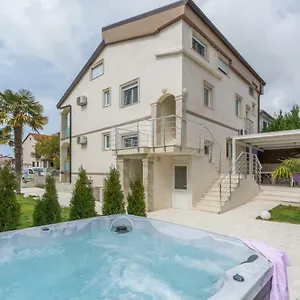  Apartament Stephany
