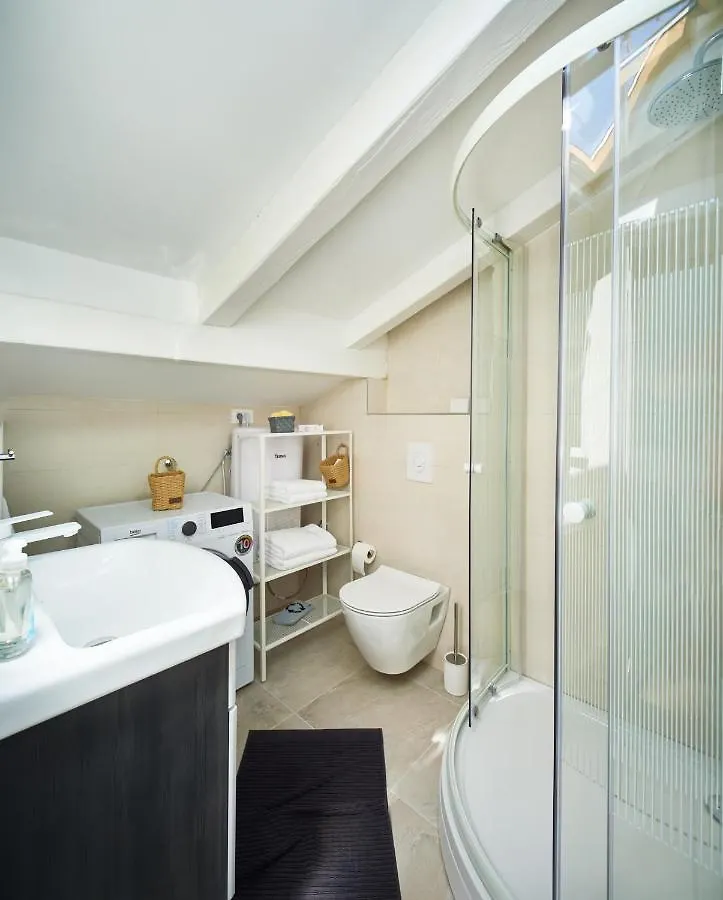 Cardo Apartments Porec