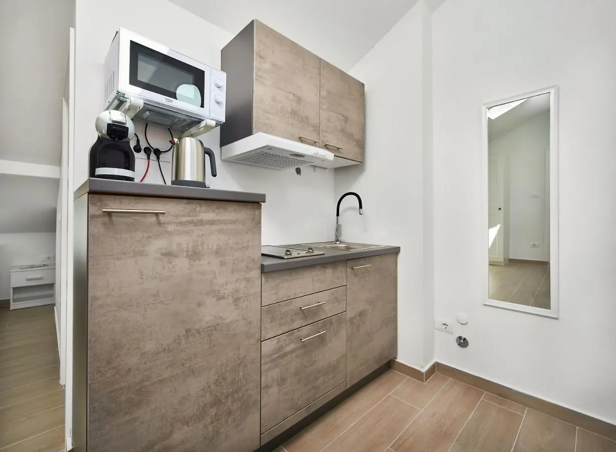 Cardo Apartments Porec