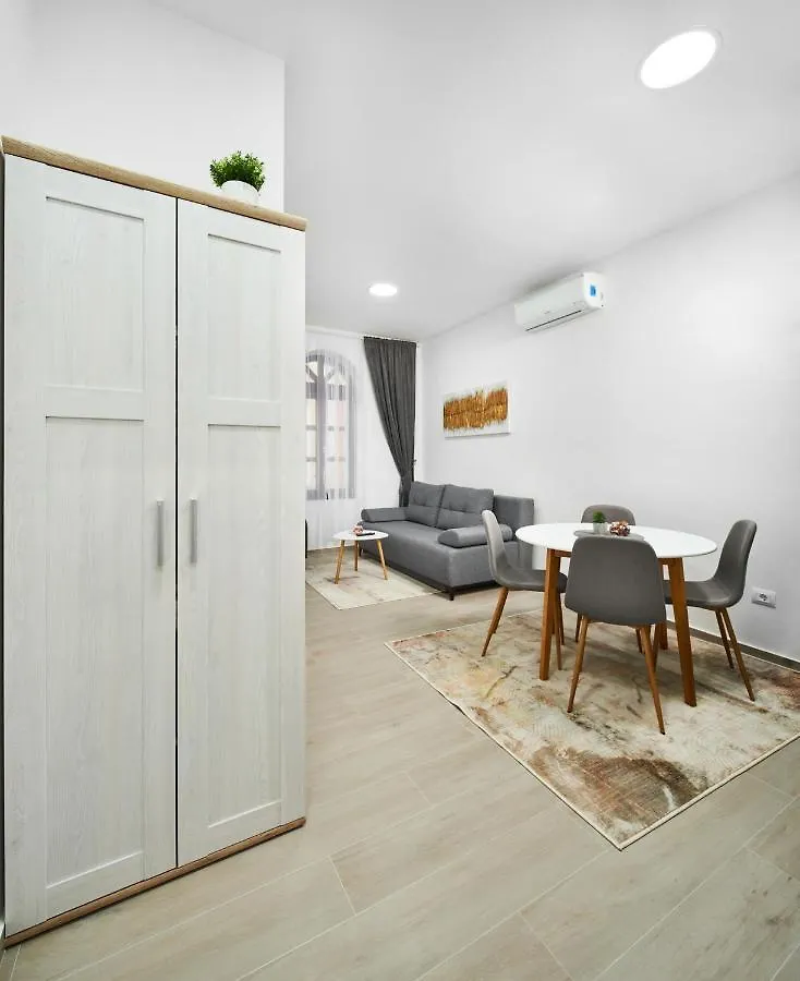 Cardo Apartments Porec