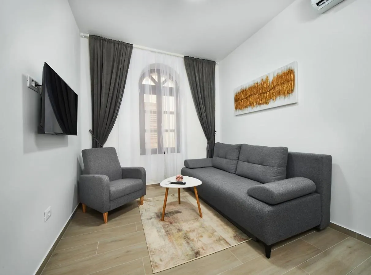 Cardo Apartments Porec