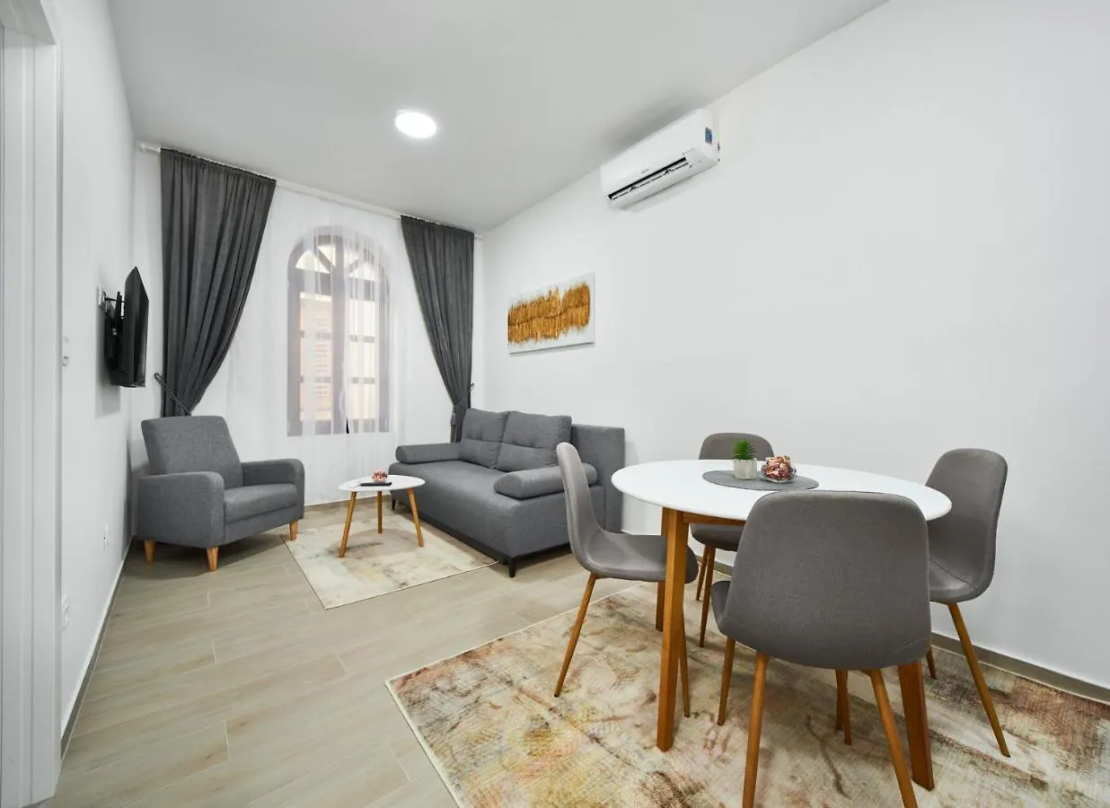Cardo Apartments Porec