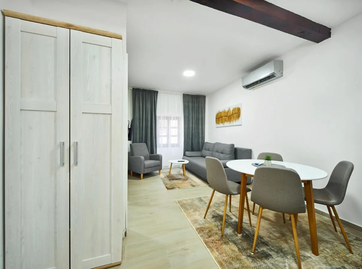 Cardo Apartments Porec